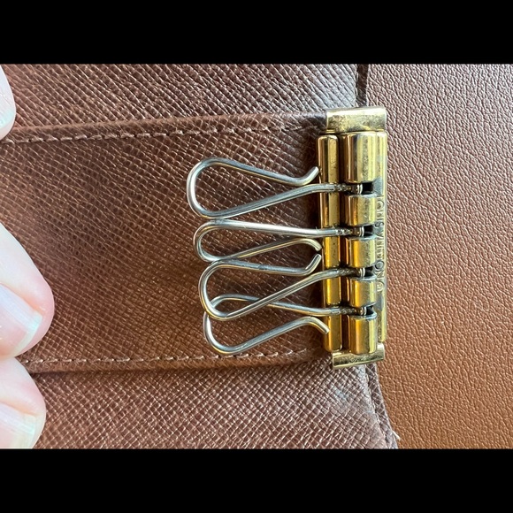 Louis Vuitton Multicles folded key holder - Picture 5 of 8